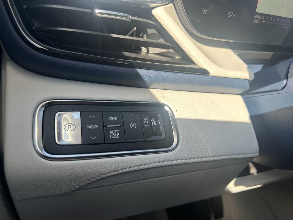 new 2025 Buick Enclave car, priced at $59,885