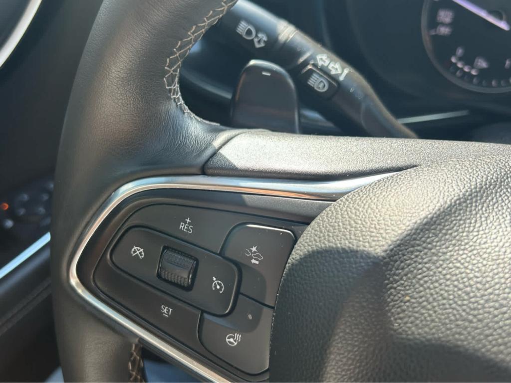 used 2021 Buick Envision car, priced at $21,490