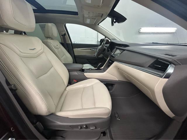 used 2022 Cadillac XT5 car, priced at $32,961