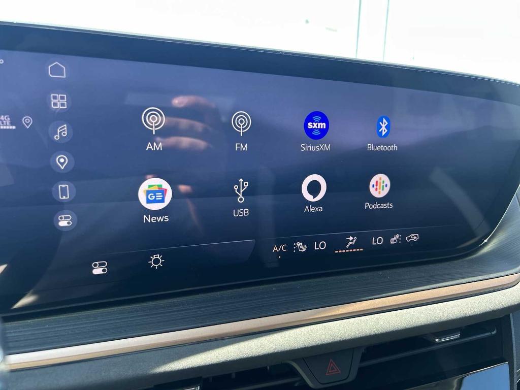 new 2025 Buick Envision car, priced at $38,740