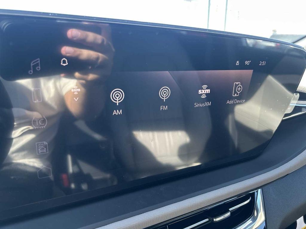 new 2025 Buick Envista car, priced at $27,556