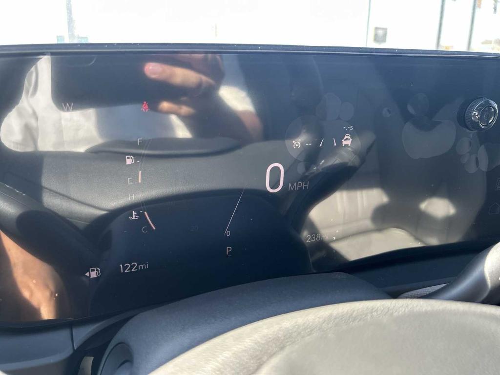 new 2025 Buick Envista car, priced at $27,556