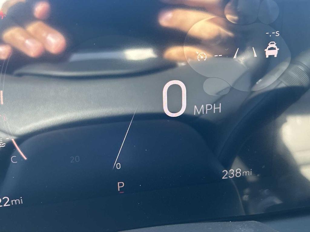 new 2025 Buick Envista car, priced at $27,556