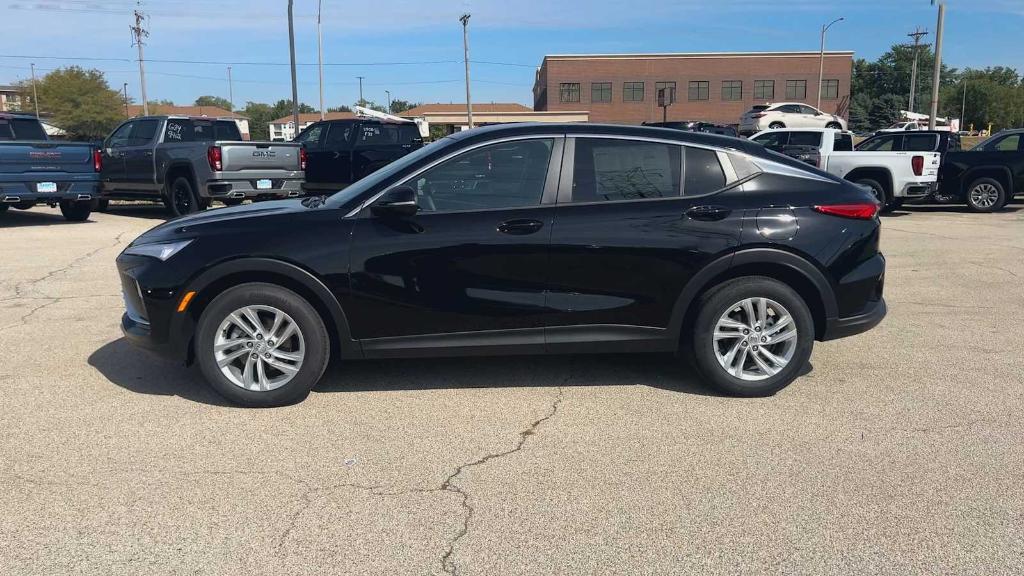 new 2025 Buick Envista car, priced at $22,587