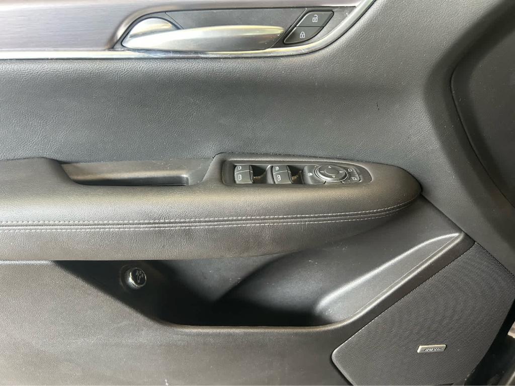 used 2024 Cadillac XT5 car, priced at $36,490
