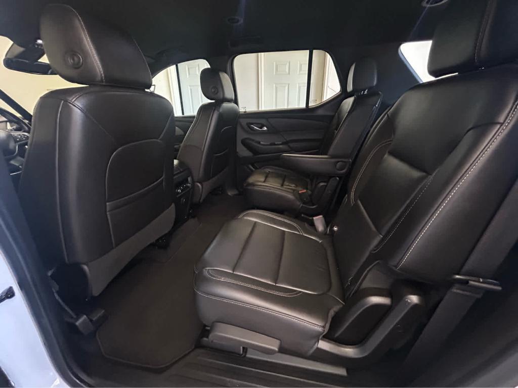used 2022 Chevrolet Traverse car, priced at $30,760