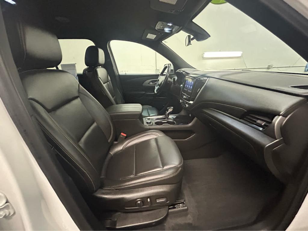 used 2022 Chevrolet Traverse car, priced at $30,760