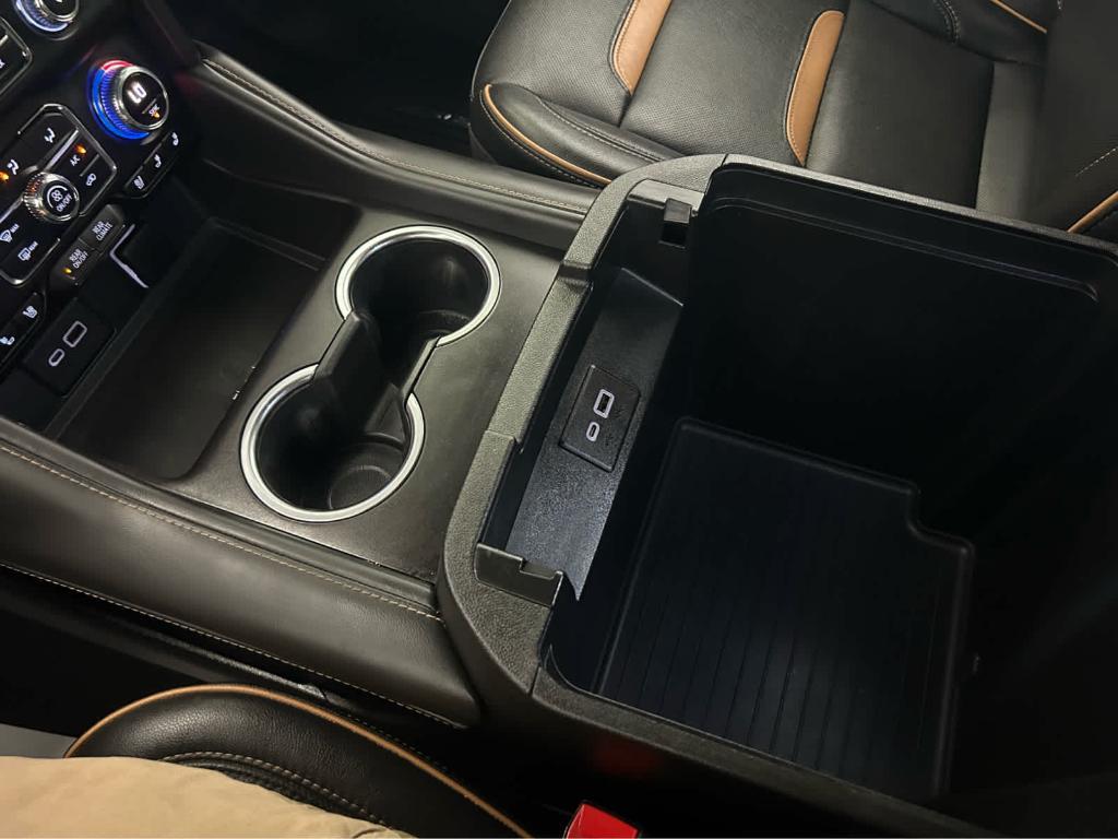 used 2022 GMC Yukon XL car, priced at $48,590