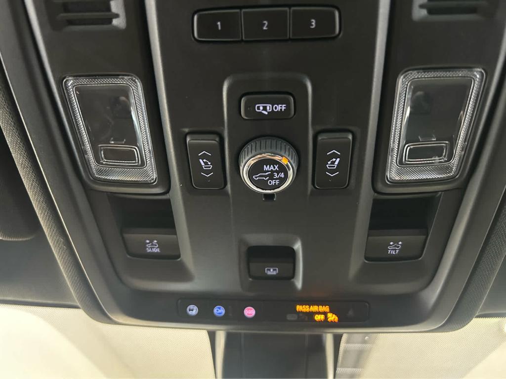 used 2022 GMC Yukon XL car, priced at $48,590