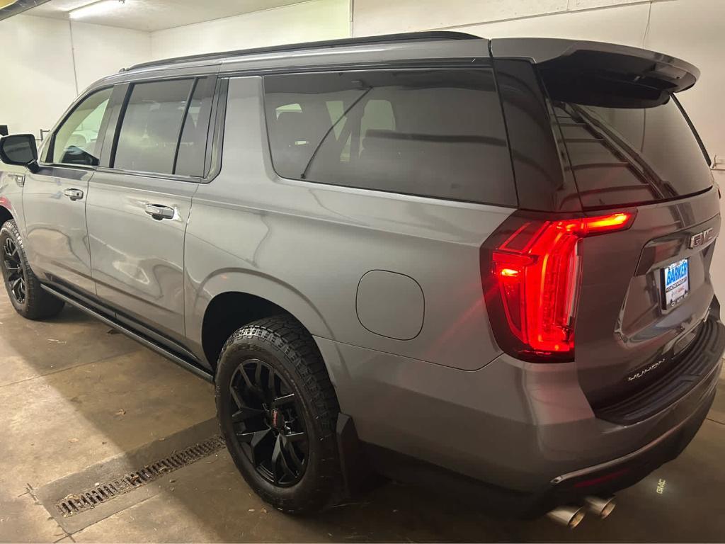 used 2022 GMC Yukon XL car, priced at $48,590
