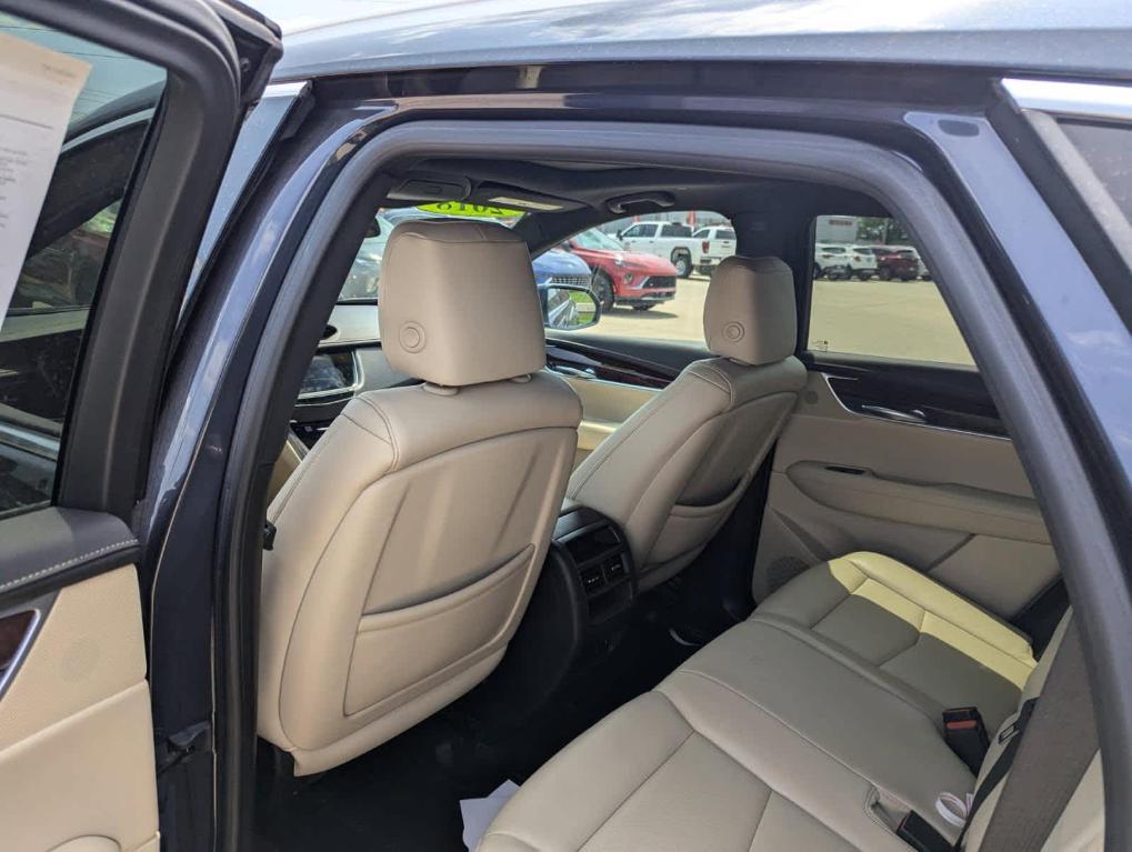 used 2018 Cadillac XT5 car, priced at $20,990
