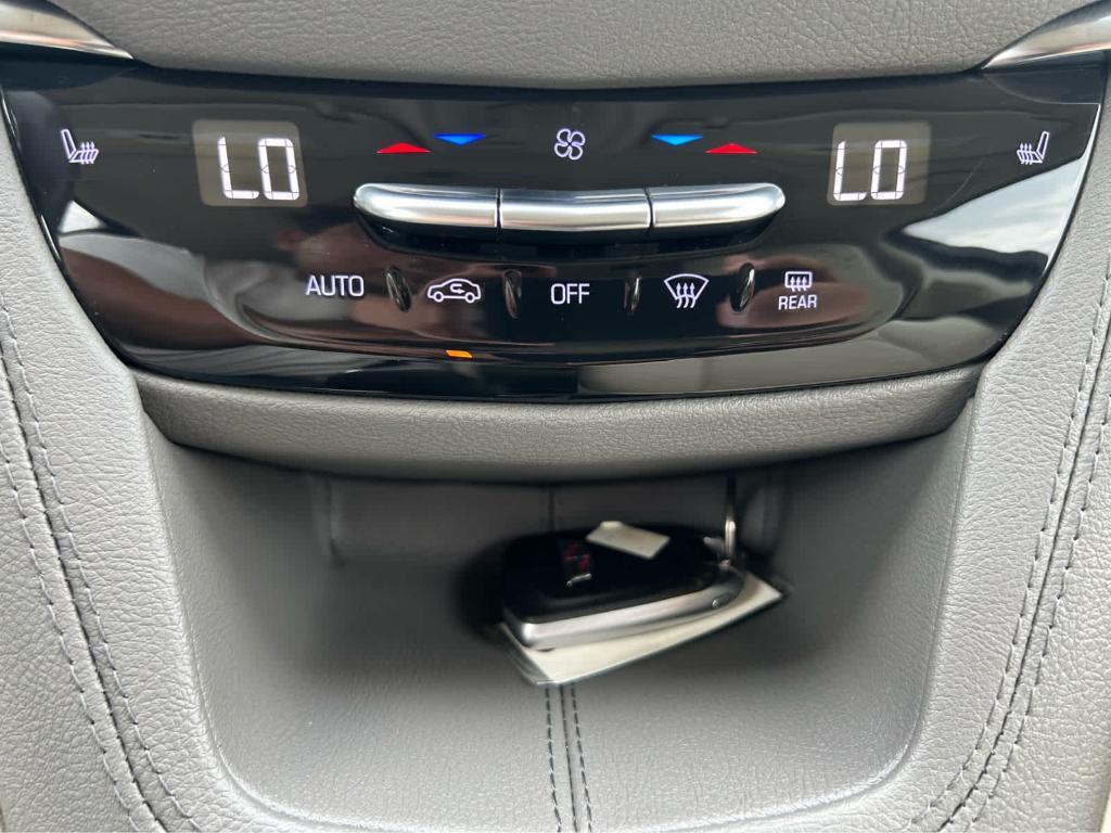 used 2023 Cadillac XT5 car, priced at $35,080
