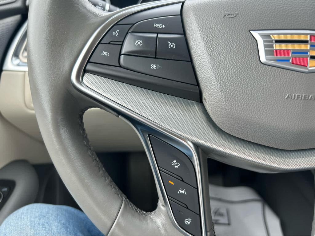 used 2023 Cadillac XT5 car, priced at $35,080