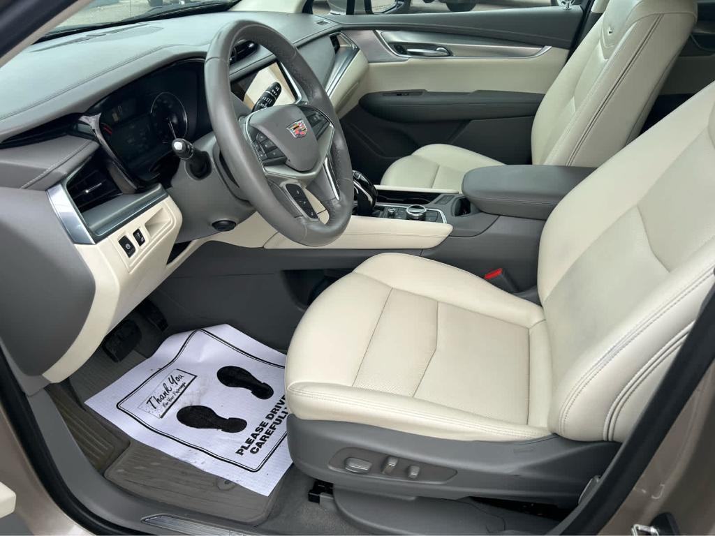used 2023 Cadillac XT5 car, priced at $35,080