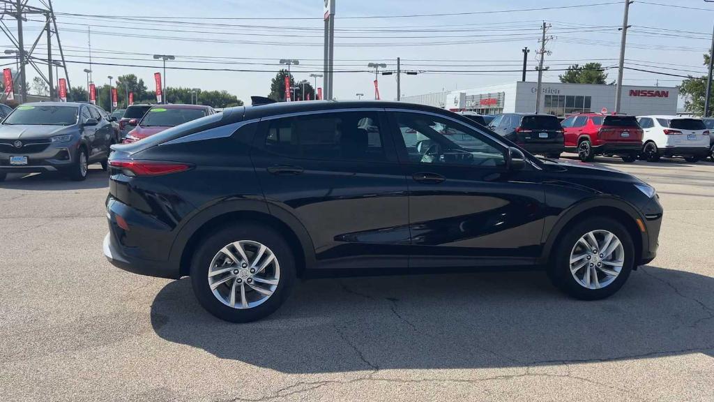new 2025 Buick Envista car, priced at $24,903