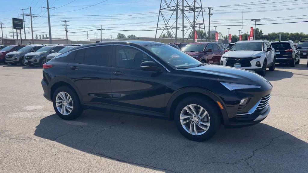 new 2025 Buick Envista car, priced at $24,903