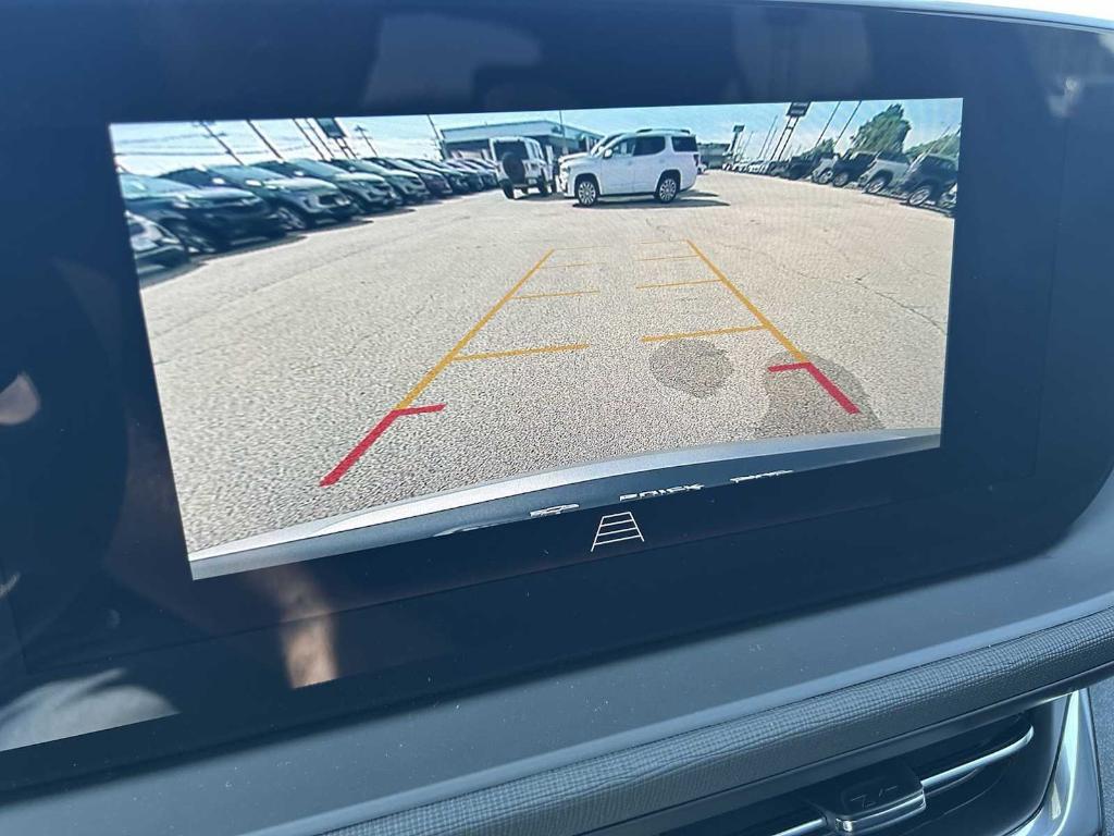 new 2025 Buick Envista car, priced at $24,903