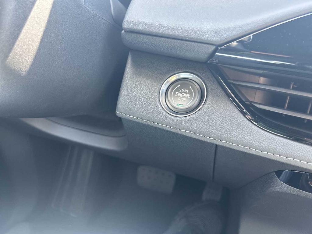 new 2025 Buick Enclave car, priced at $59,885