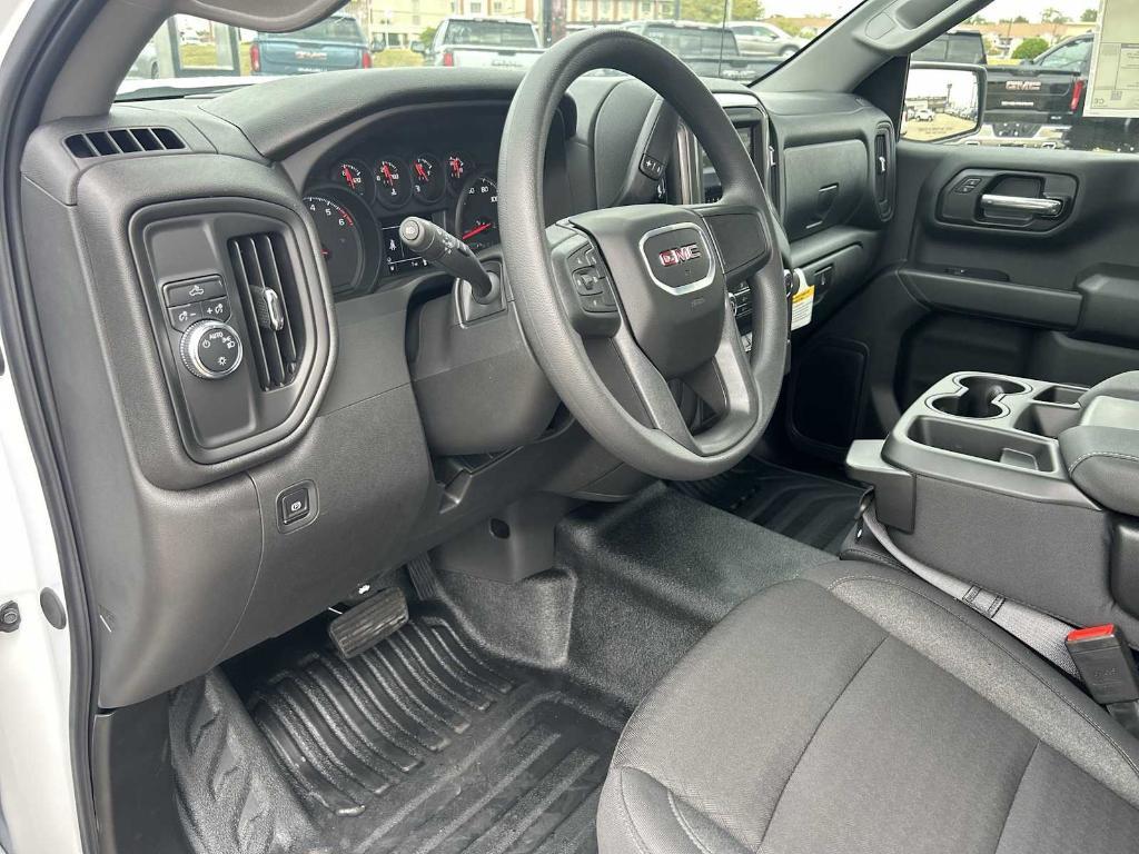 new 2025 GMC Sierra 1500 car, priced at $41,360