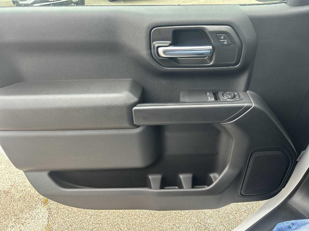 new 2025 GMC Sierra 1500 car, priced at $41,360