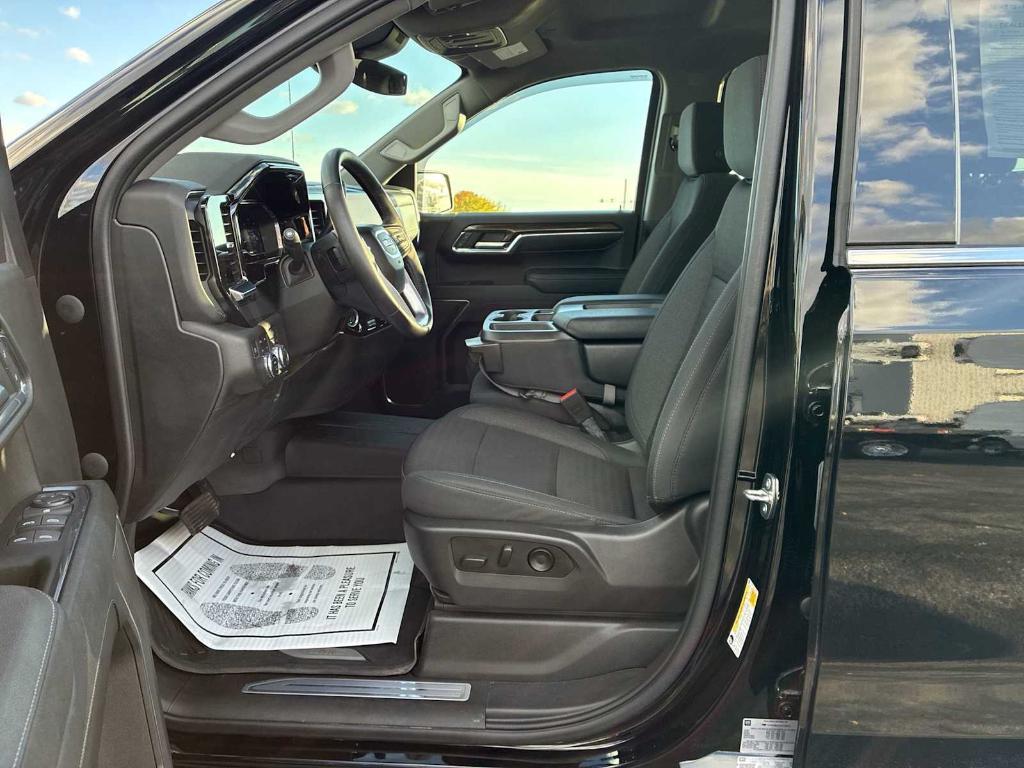 used 2023 GMC Sierra 1500 car, priced at $38,190