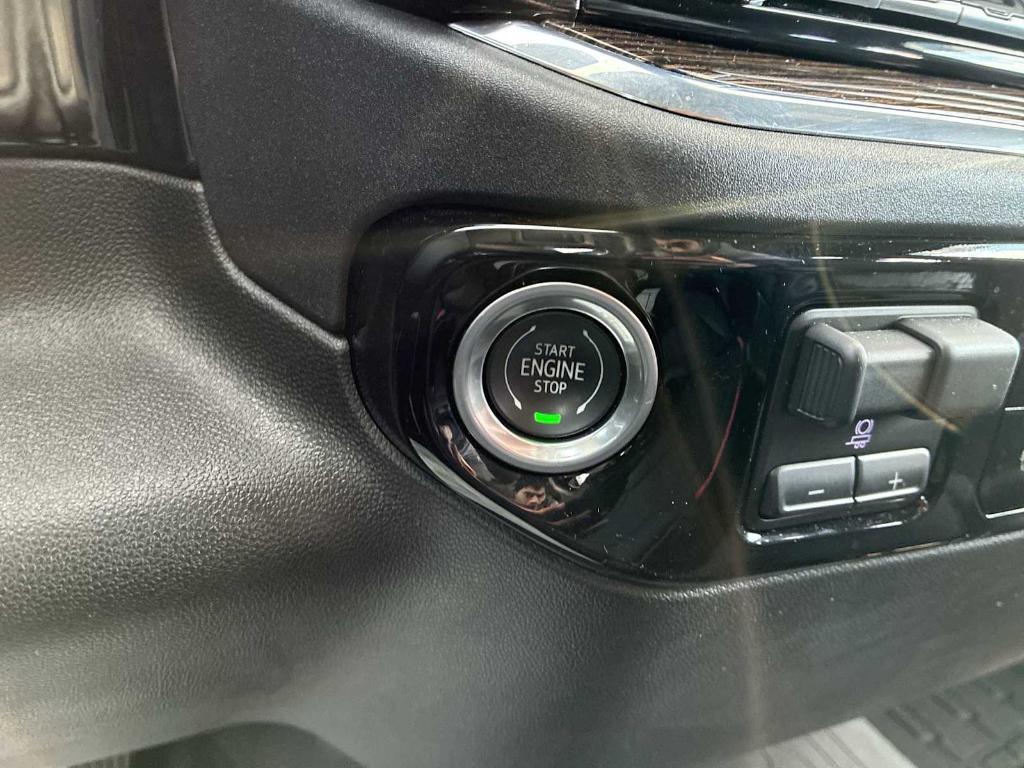 used 2023 GMC Sierra 1500 car, priced at $38,190