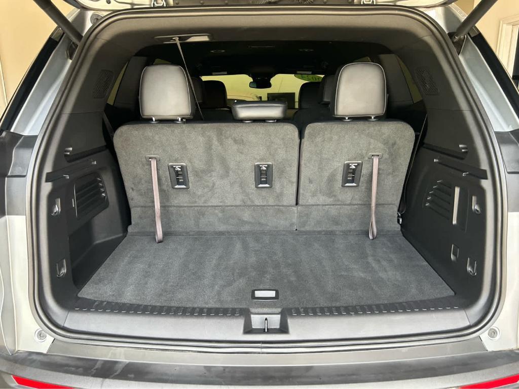used 2024 GMC Acadia car, priced at $39,988