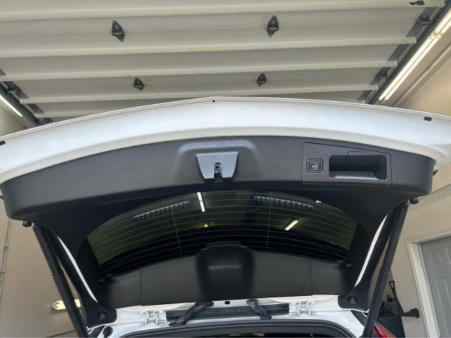 used 2022 Cadillac XT4 car, priced at $30,992