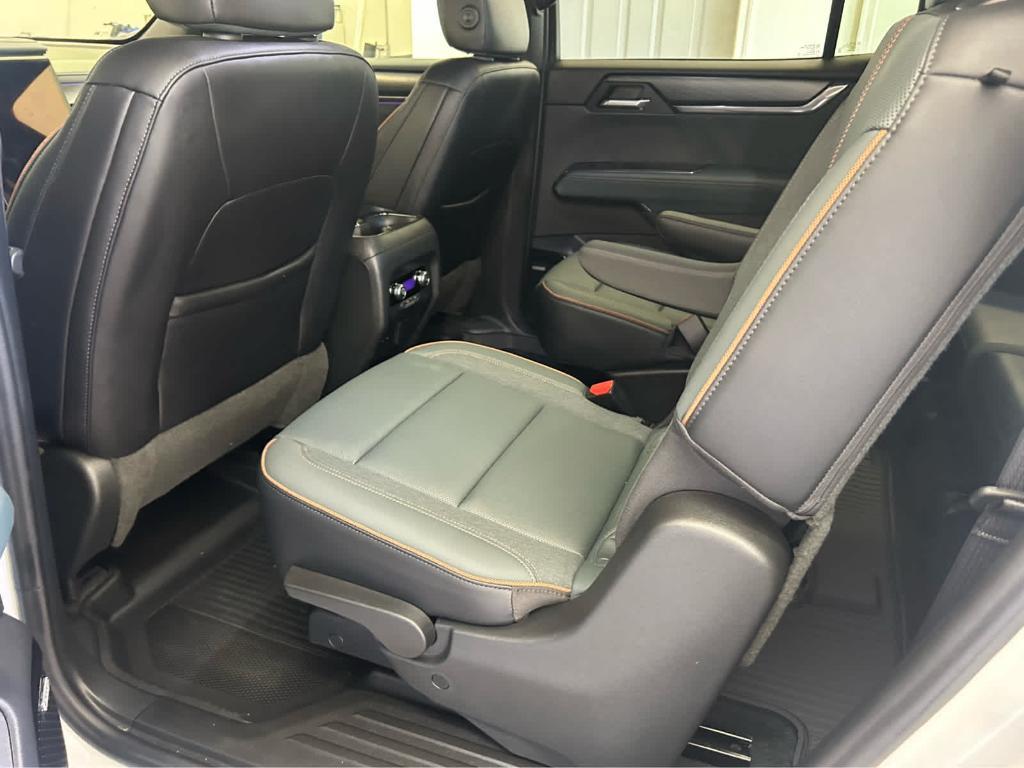 used 2024 GMC Acadia car, priced at $45,590