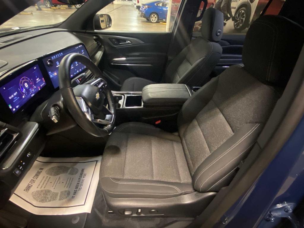 used 2025 Chevrolet Traverse car, priced at $36,290