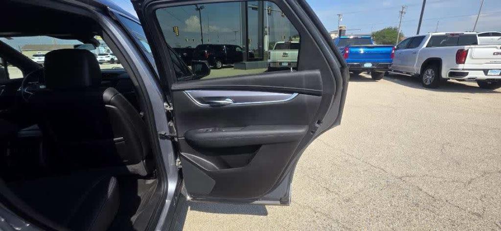 used 2020 Cadillac XT5 car, priced at $23,990