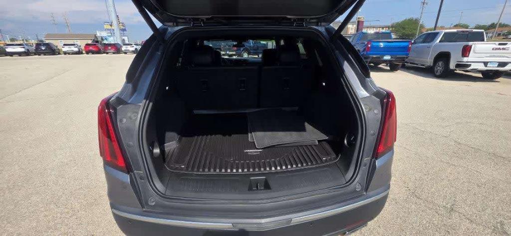 used 2020 Cadillac XT5 car, priced at $23,990
