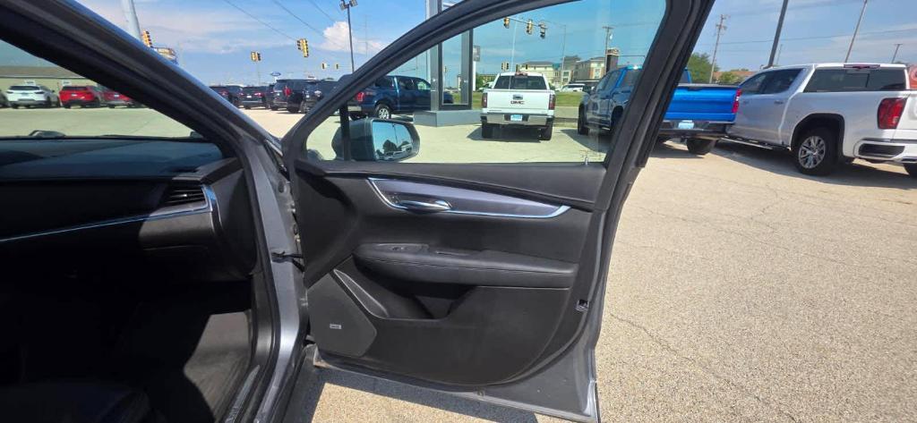 used 2020 Cadillac XT5 car, priced at $23,990