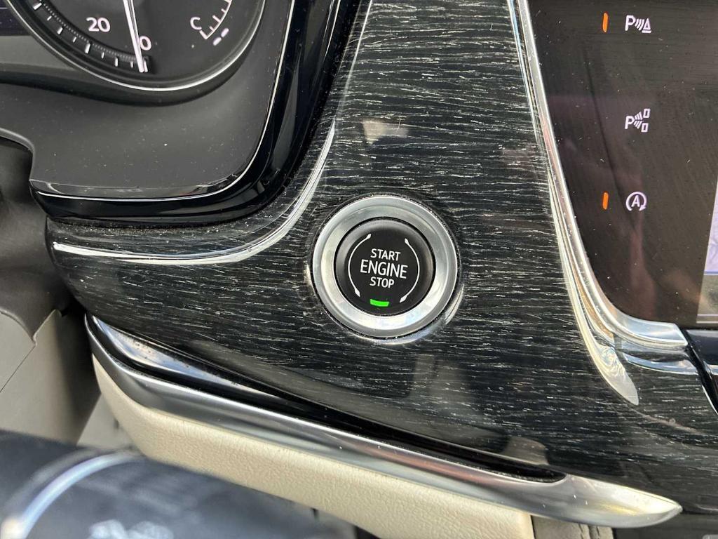 used 2021 Cadillac XT6 car, priced at $26,490