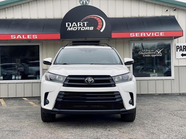 used 2019 Toyota Highlander car, priced at $28,999