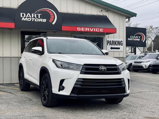 used 2019 Toyota Highlander car, priced at $28,999