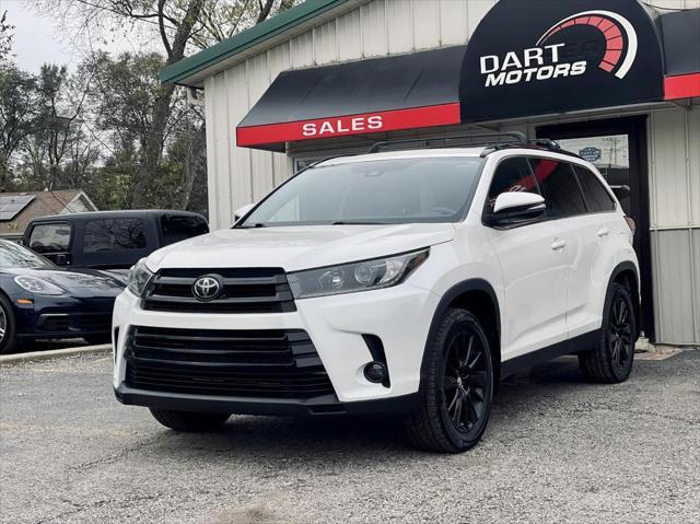 used 2019 Toyota Highlander car, priced at $28,999