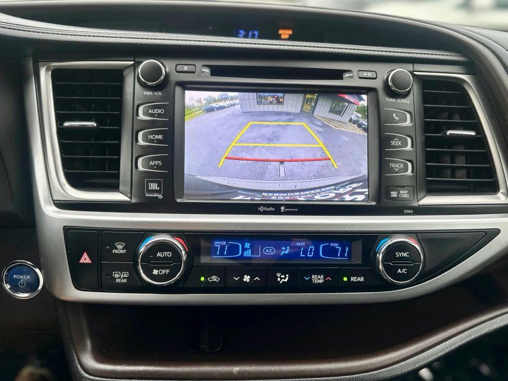 used 2015 Toyota Highlander Hybrid car, priced at $21,999