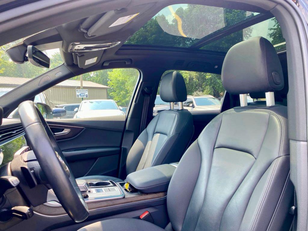 used 2020 Audi Q7 car, priced at $29,999