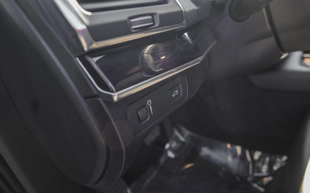 used 2019 Volvo XC90 car, priced at $23,999