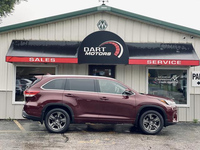 used 2017 Toyota Highlander car, priced at $23,999