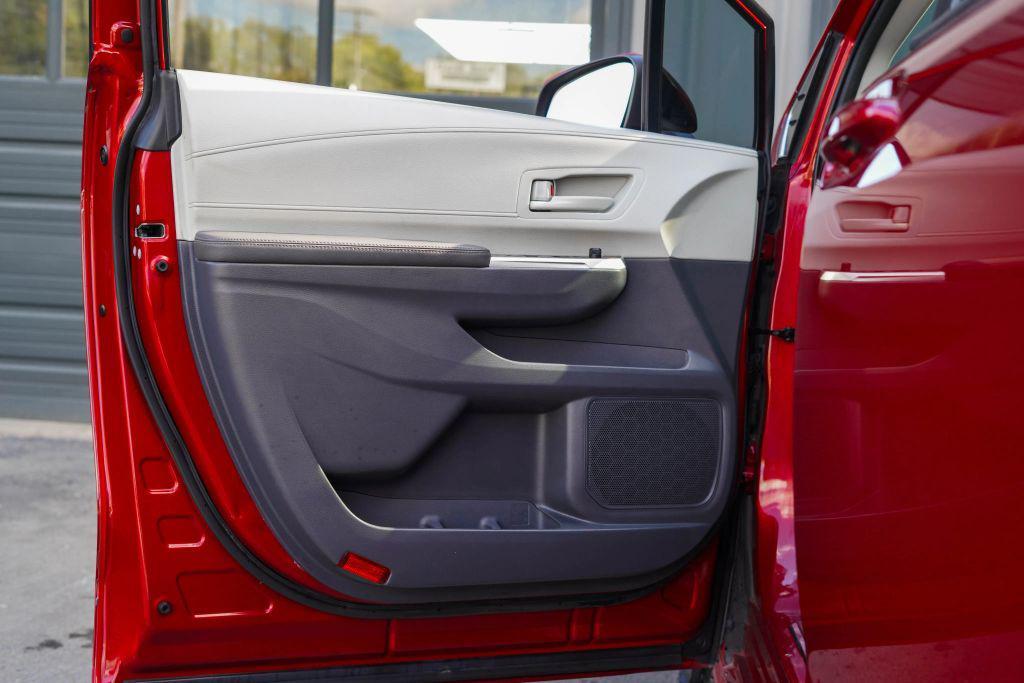 used 2022 Toyota Sienna car, priced at $26,999
