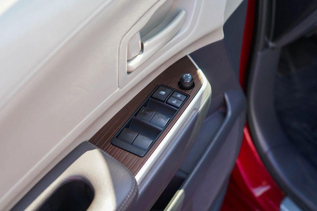 used 2022 Toyota Sienna car, priced at $26,999