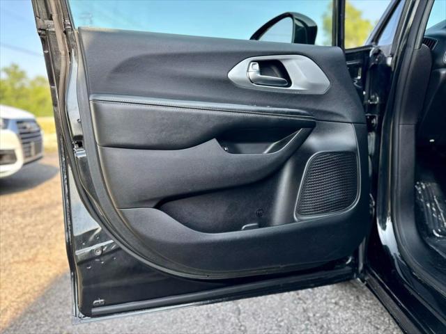 used 2019 Chrysler Pacifica Hybrid car, priced at $24,999