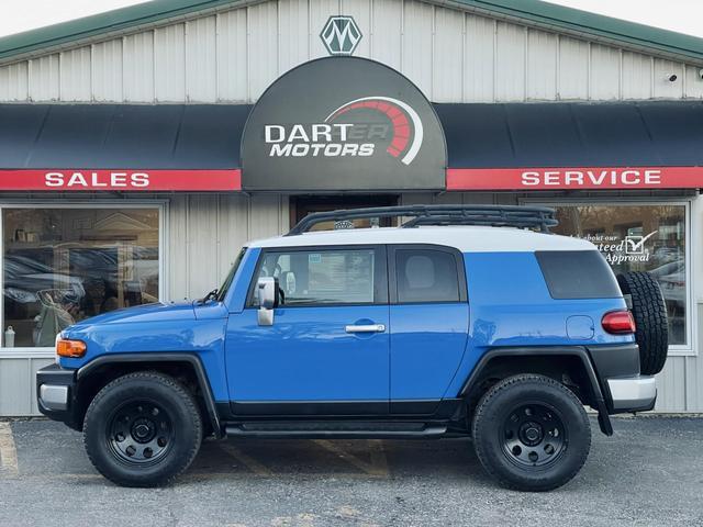 used 2007 Toyota FJ Cruiser car, priced at $13,999