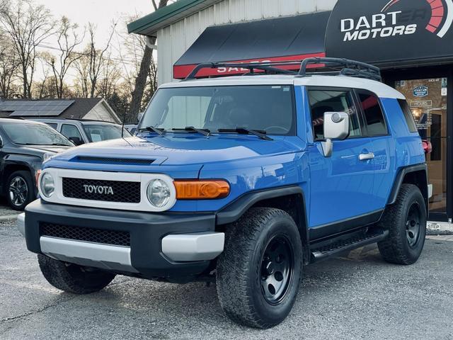 used 2007 Toyota FJ Cruiser car, priced at $13,999