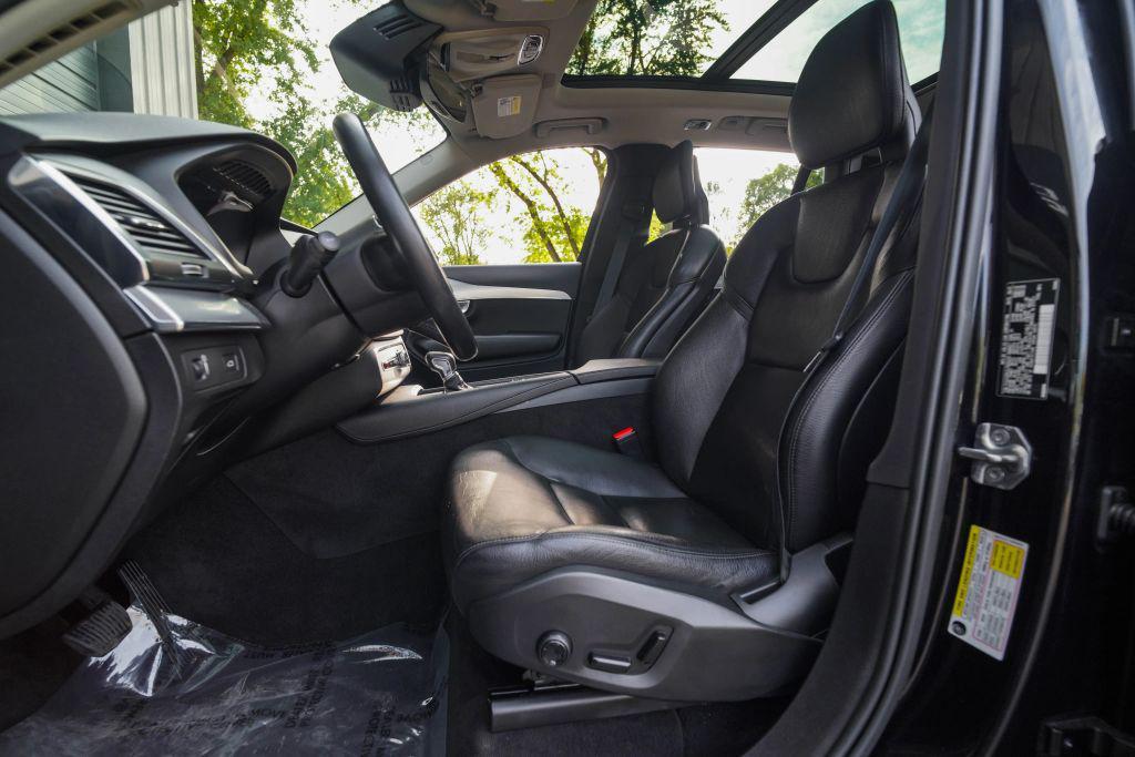 used 2018 Volvo XC90 car, priced at $18,999