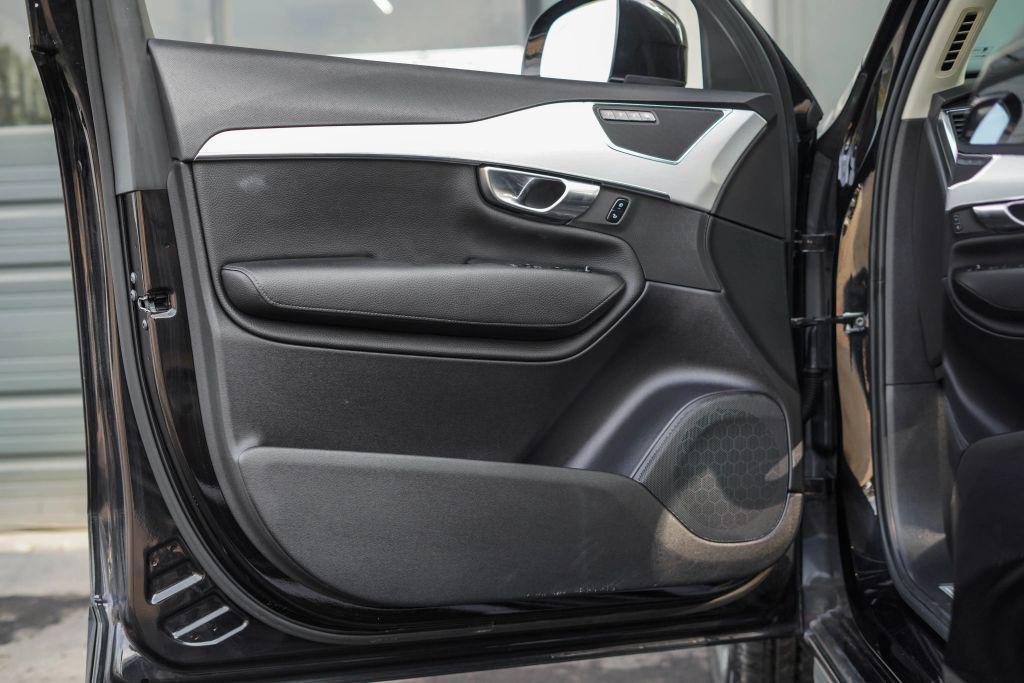 used 2018 Volvo XC90 car, priced at $18,999