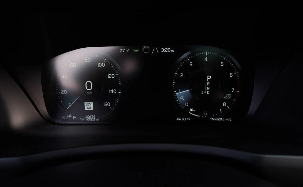 used 2018 Volvo XC90 car, priced at $18,999