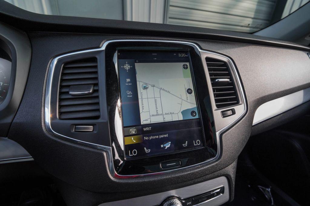 used 2018 Volvo XC90 car, priced at $18,999